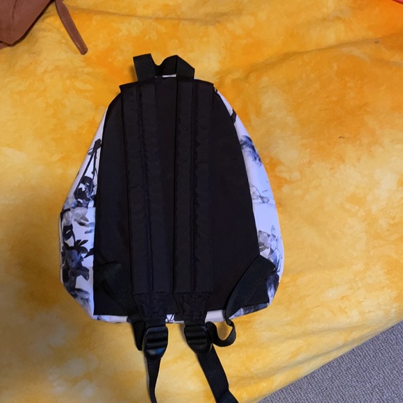 Small Flower Print Backpack - Picture 2 of 3